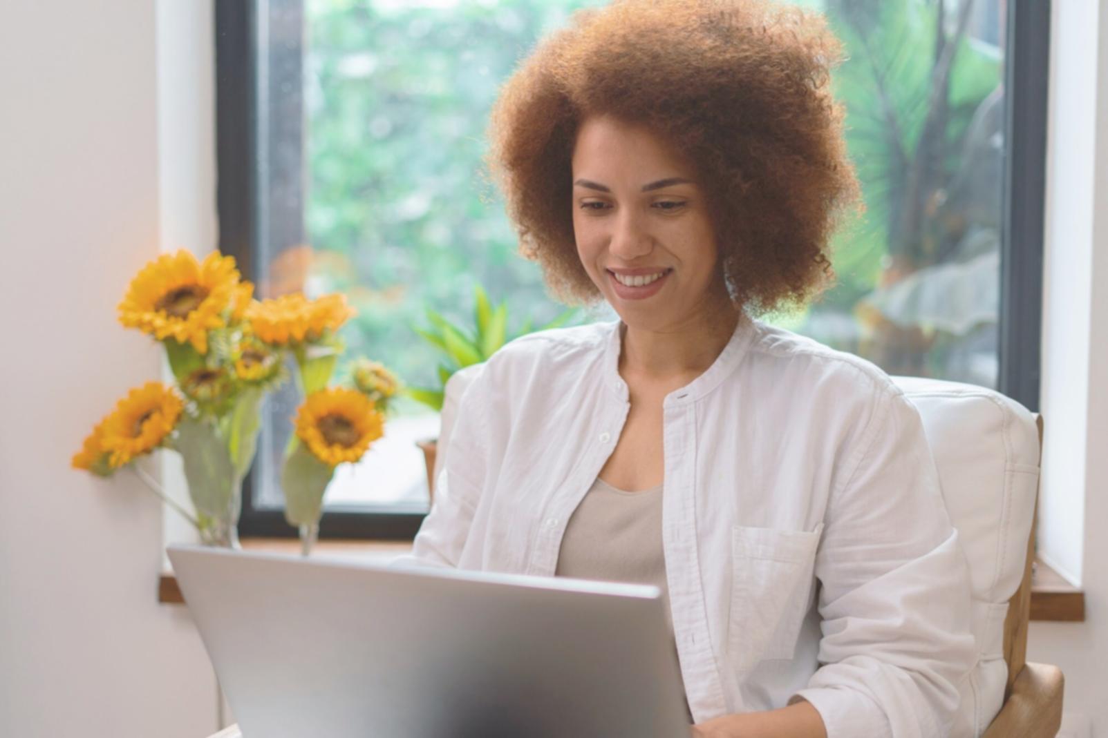 Team collaboration during financial planning workshop